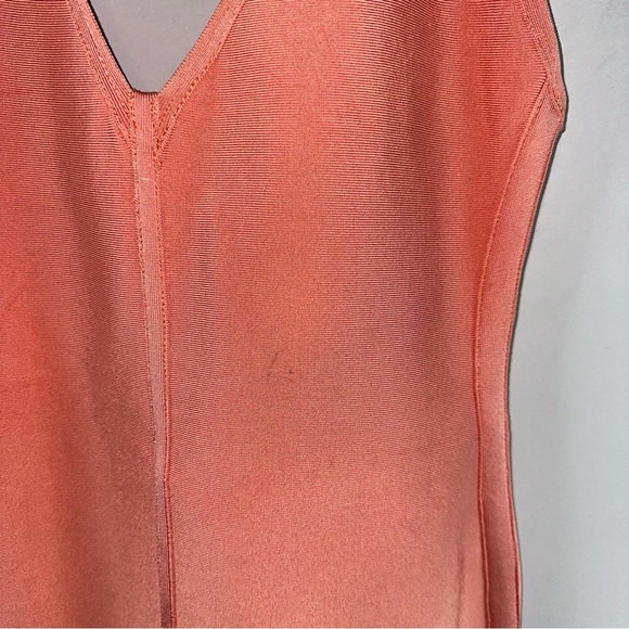 House of CB London Savannah V-Neck Low Plunge Bodycon Dress in Peach Size L - Picture 2 of 15